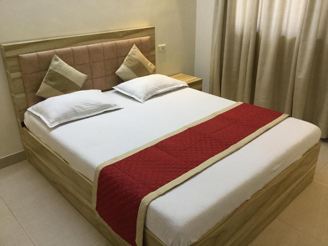 Arista Service Apartments Мумбаи Экстерьер фото